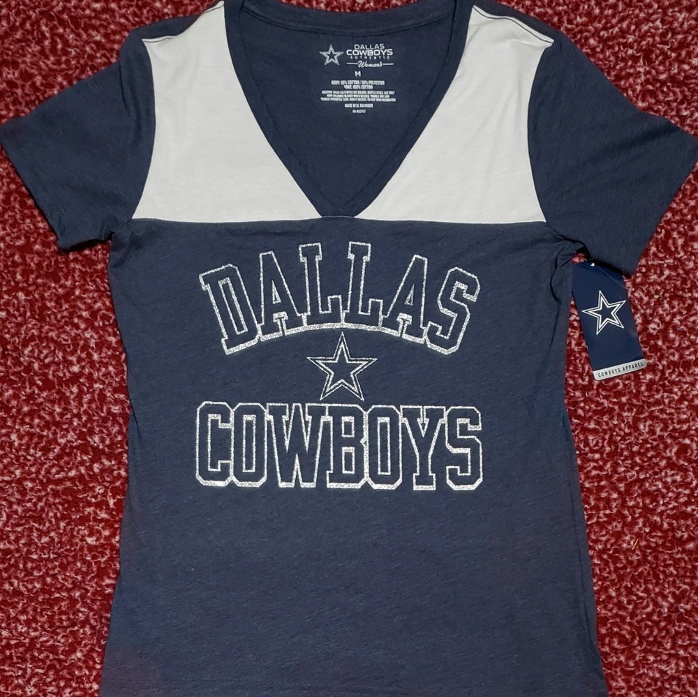 WOMEN'S DALLAS COWBOYS "Coralia" Glitter V-Neck T-Shirt (S, M, L, XL, 2X…